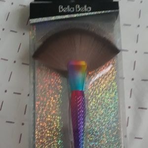 Premium Mermaid Fan Brush